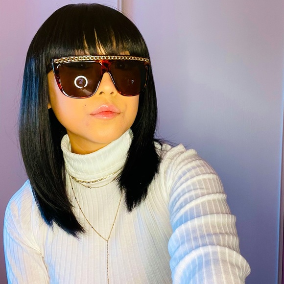 Oversized Tortoise Chained Sunglasses - Picture 13 of 14